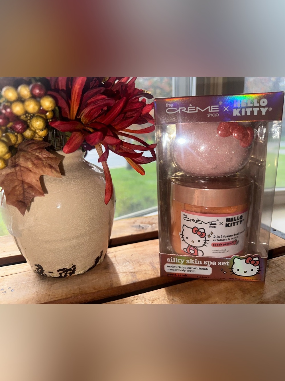 The Crème Shop Hello Kitty Bath Set: Peach Petals Bomb & Body Scrub 8.47oz - New